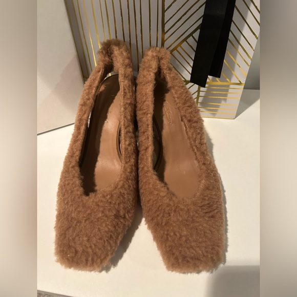 MaxMara Clarec Teddy Camel sling back heel - NEW IN BOX Size 39.5 - Picture 7 of 16